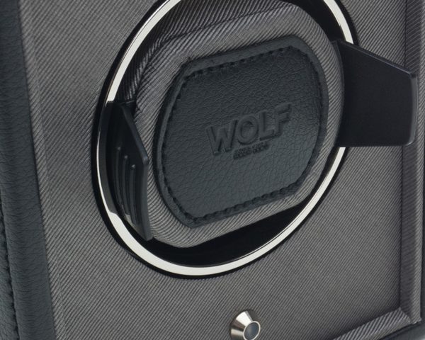 Wolf Cub Watch Winder in black