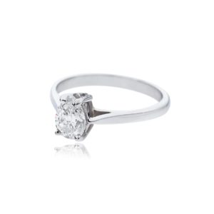 18ct white gold pear shape diamond ring