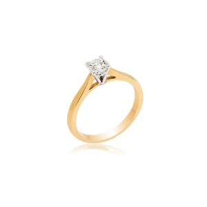 18ct Yellow gold diamond solitaire ring.