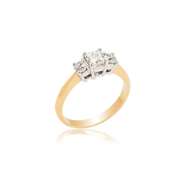 18ct Yellow gold princess cut diamond 3 stone ring