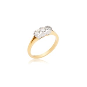 18ct Yellow gold brilliant cut diamond 3 stone ring