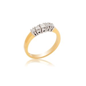 18ct Yellow gold princess cut diamond 5 stone ring