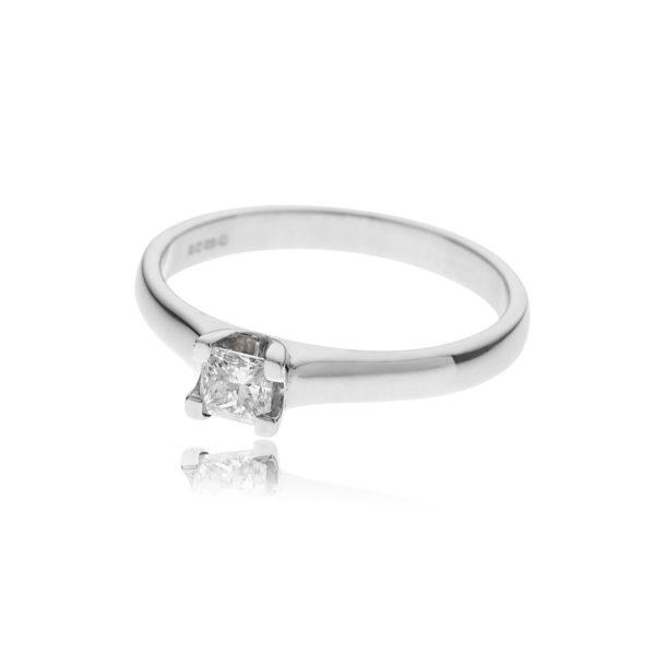 18ct White gold princess cut diamond solitaire ring.