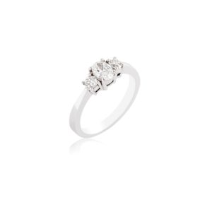18ct White gold oval cut & brilliant cut diamond 3 stone ring