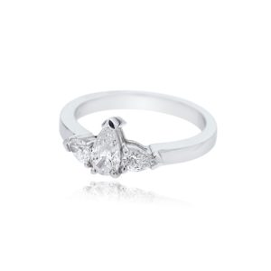 Platinum Pear Cut Diamond with Pear Cut Diamond Shoulders