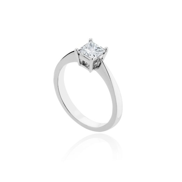 Platinum princess cut solitaire diamond ring