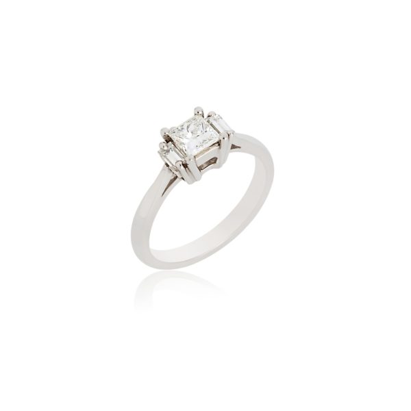 Platinum princess cut & baguette cut diamond ring