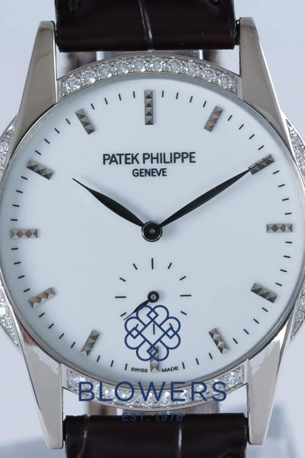 Patek Philippe Ladies' Calatrava 7122/200G-001