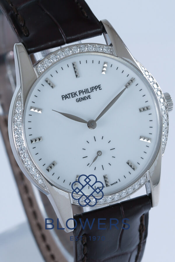 Patek Philippe Ladies' Calatrava 7122/200G-001