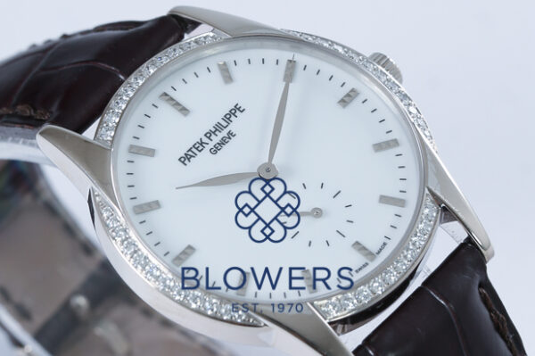 Patek Philippe Ladies' Calatrava 7122/200G-001