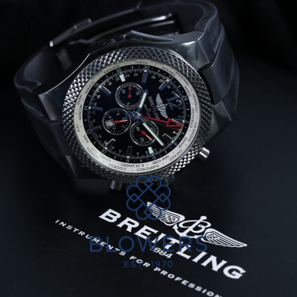 Breitling Bentley GMT Midnight Carbon M47362