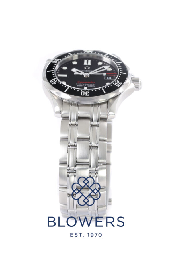 Omega Seamaster Professional Diver 300m mid-size 212.30.36.61.01.001