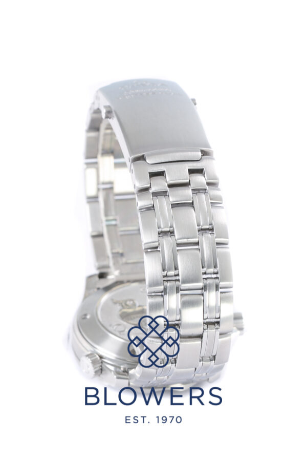 Omega Seamaster Professional Diver 300m mid-size 212.30.36.61.01.001