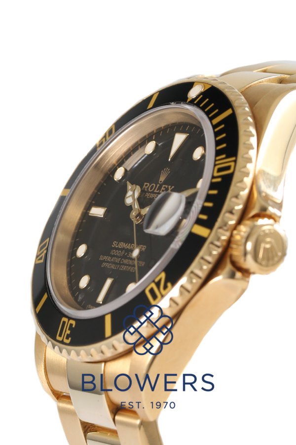 Rolex Oyster Perpetual Submariner Date 16618LN