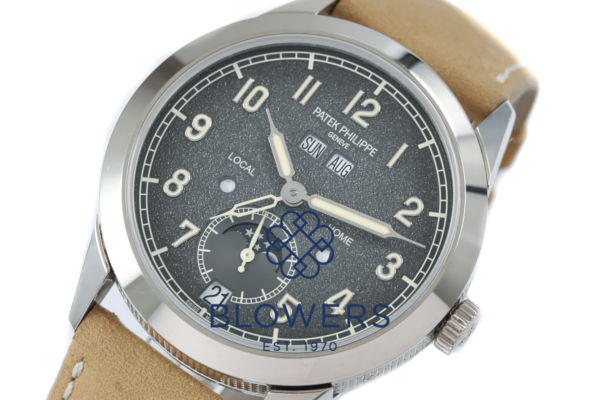 Patek Philippe Calatrava Annual Calendar and Travel Time 5326G-001