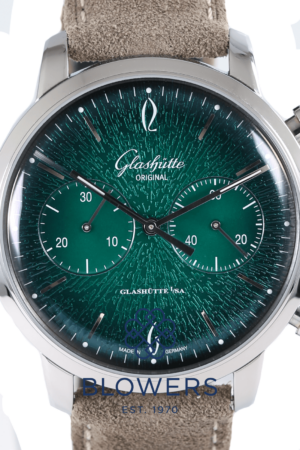 Glashutte Original Sixties Chronograph Annual Edition 1-39-34-05-22-04