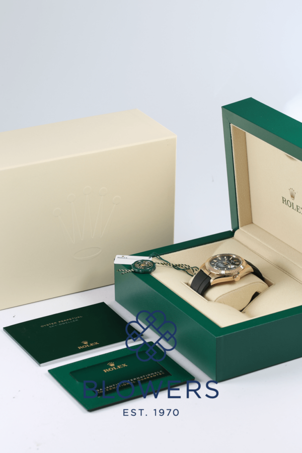 Rolex Oyster Perpetual Sky-Dweller 326235