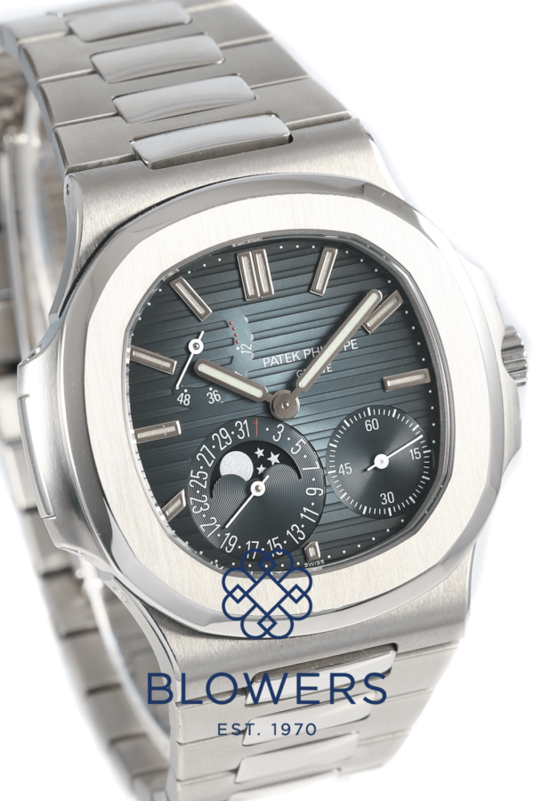 Patek Philippe Nautilus 5712/1A-001