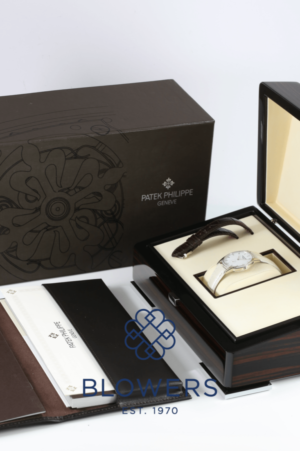 Patek Philippe Calatrava 7122/200G-001