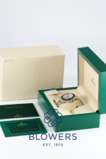Rolex Daytona 116500LN “Panda”