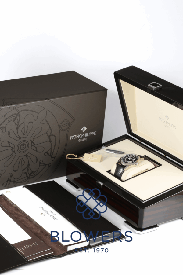 Patek Philippe Calatrava 6006G-001