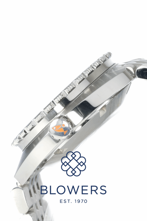 DOXA Sub 300T Professional 8864 0537