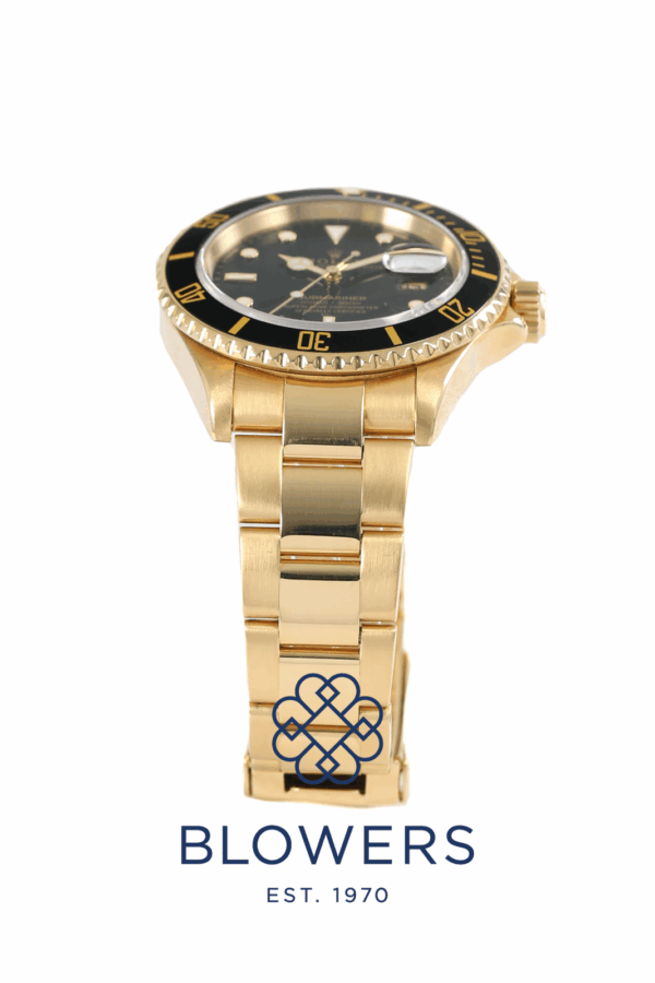 Rolex Oyster Perpetual Submariner Date 16618LN